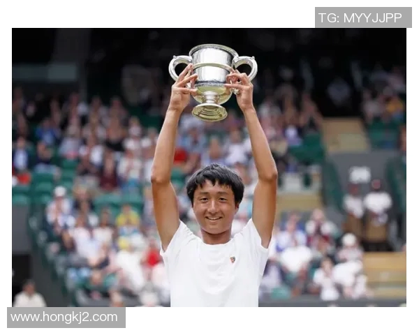 广州网球队以71分稳居总决赛积分榜首位展现强劲实力