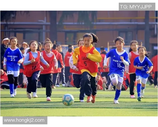 校园足球的魅力与成长之路在绿茵场上的拼搏与团结